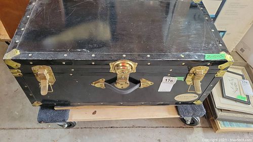 Lot #176 (1 of 7)