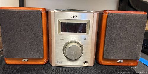 Lot #691 (1 of 8)