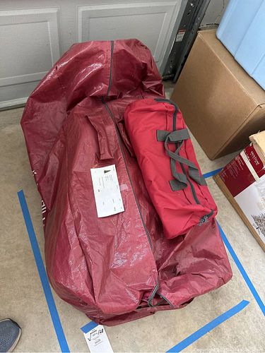 Lot #128 (1 of 7)
