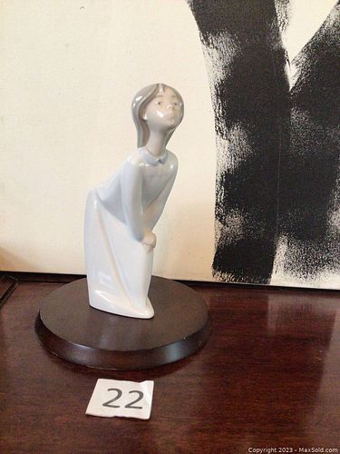 Lot #22 (1 of 7)