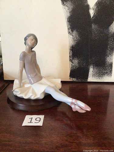 Lot #19 (1 of 6)