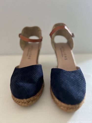 Lot #26 (1 of 5)