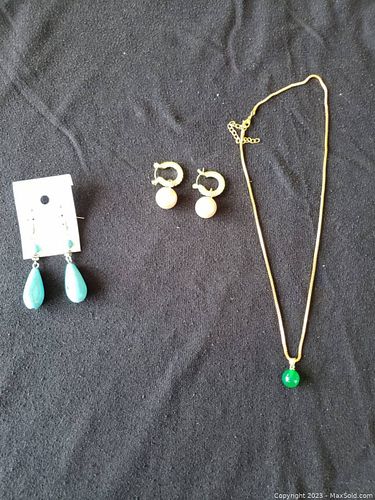 Lot #9 (1 of 4)