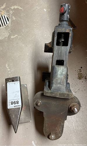 Lot #898 (1 of 13)