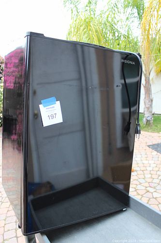 Lot #197 (1 of 6)