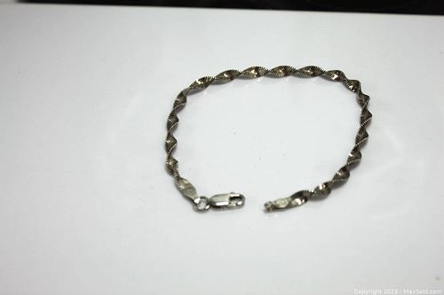 Lot #89 (1 of 9)