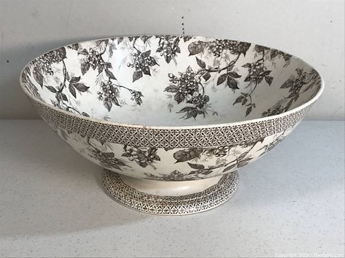 Lot #28 (1 of 13)