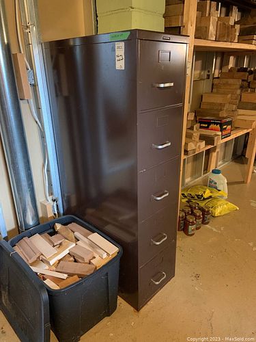 Lot #983 (1 of 8)