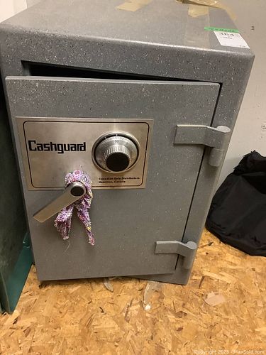 Lot #364 (1 of 7)