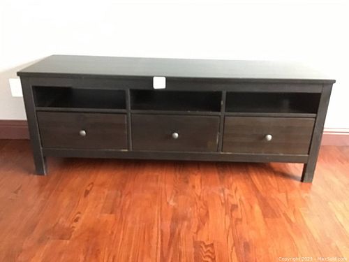 Lot #439 (1 of 3)