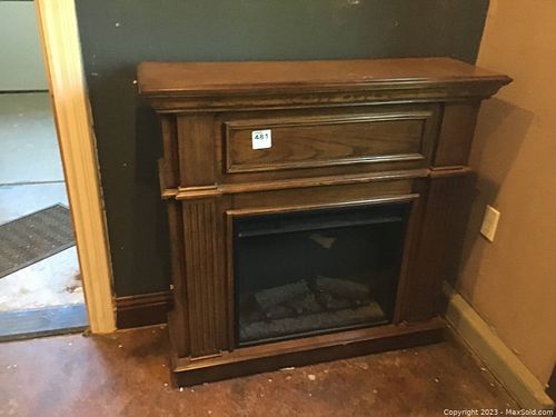 Lot #481 (1 of 4)