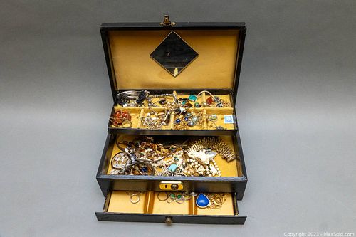 Lot #439 (1 of 4)