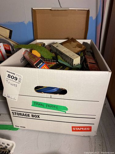 Lot #809 (1 of 10)