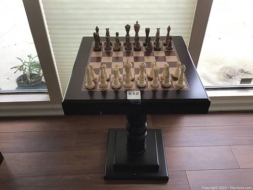 Lot #512 (1 of 4)