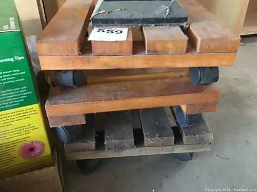 Lot #559 (1 of 4)