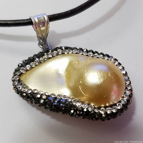 Lot #250 (1 of 2)