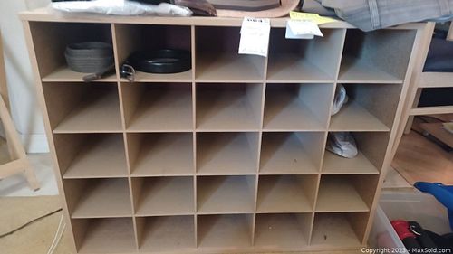 Lot #663 (1 of 6)