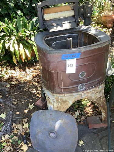 Lot #142 (1 of 5)