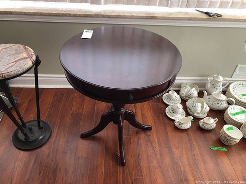 Lot #493 (1 of 4)