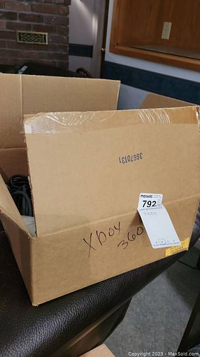 Lot #792 (1 of 7)