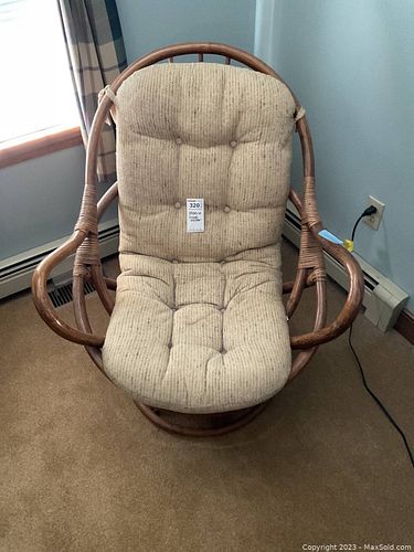 Lot #320 (1 of 7)
