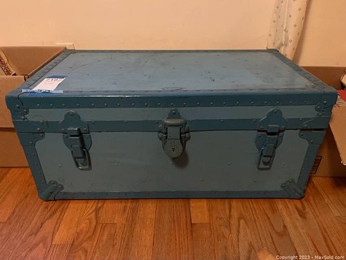 Lot #718 (1 of 9)