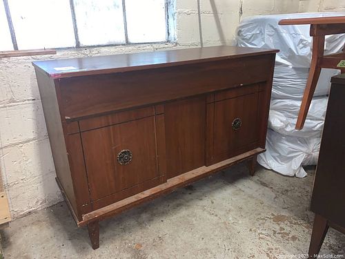 Lot #40 (1 of 6)