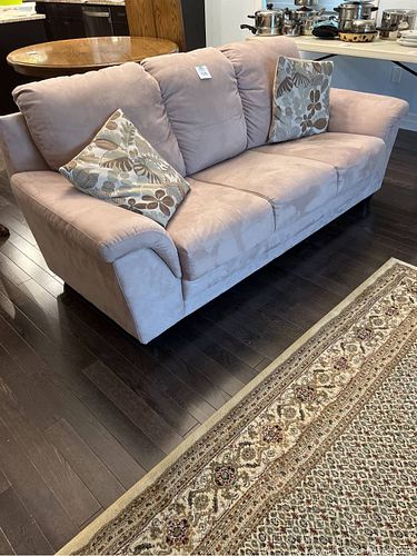 Lot #125 (1 of 8)