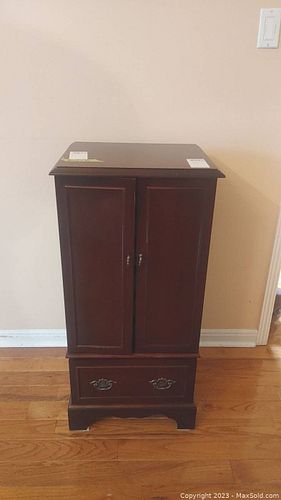 Lot #487 (1 of 6)