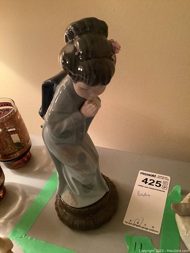 Lot #425 (1 of 5)