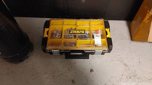 Lot #382 (1 of 9)