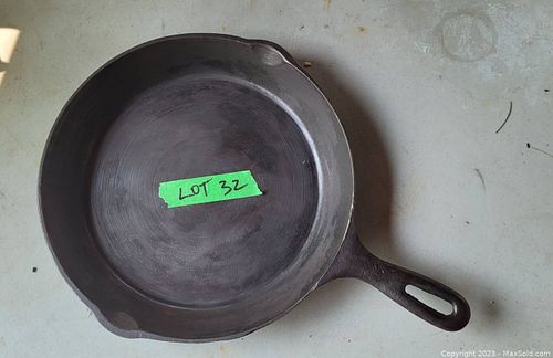 Lot #32 (1 of 4)