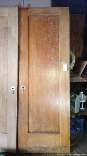 Lot #890 (1 of 7)