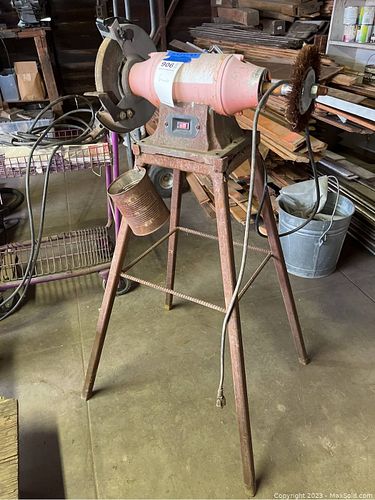Lot #906 (1 of 15)