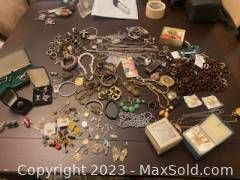 Lot #47 (1 of 24)