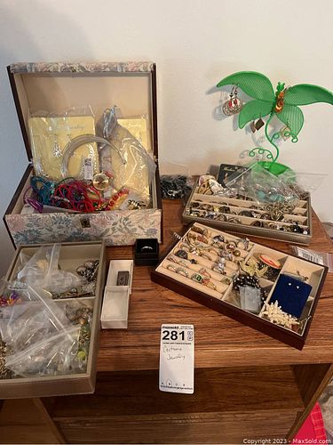 Lot #281 (1 of 6)