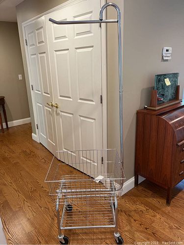 Lot #104 (1 of 8)