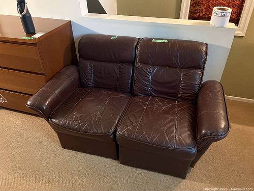 Lot #214 (1 of 11)