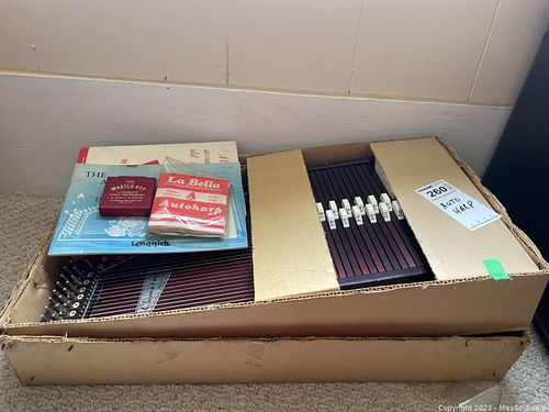 Lot #260 (1 of 11)