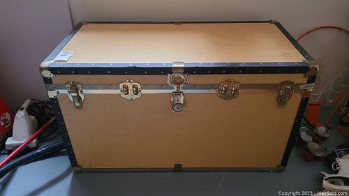 Lot #995 (1 of 13)