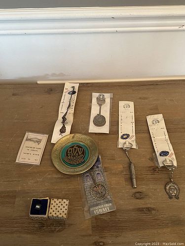 Lot #43 (1 of 17)