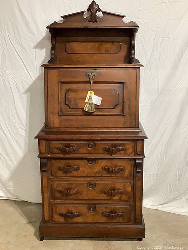 Lot #285 (1 of 17)
