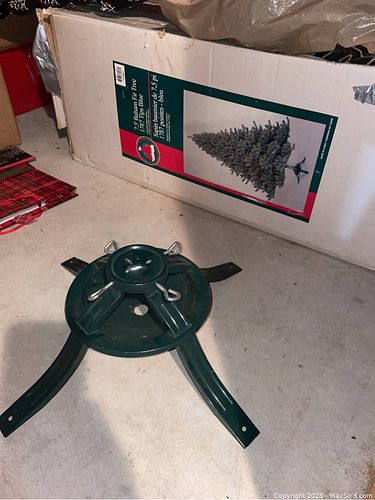 Lot #404 (1 of 8)