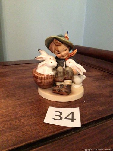 Lot #34 (1 of 8)