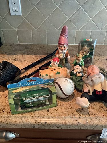 Lot #207 (1 of 13)
