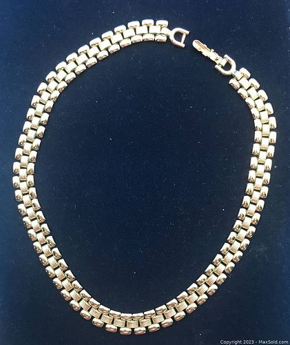 Lot #25 (1 of 4)