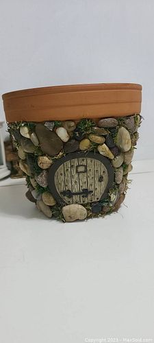 Lot #331 (1 of 8)