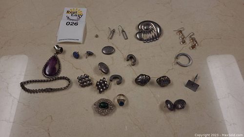 Lot #26 (1 of 21)