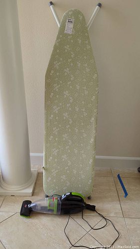 Lot #555 (1 of 4)