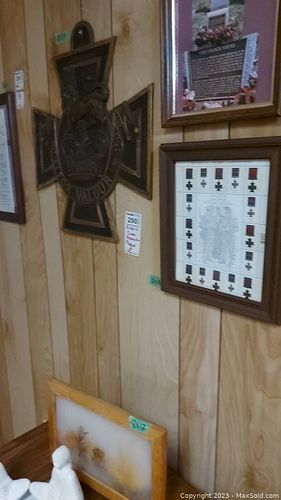 Lot #200 (1 of 8)